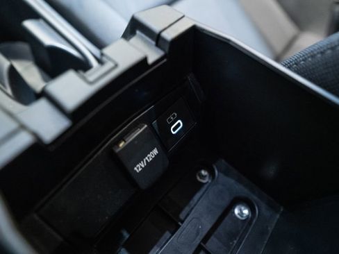 Used 2023 Toyota Corolla LE image 29