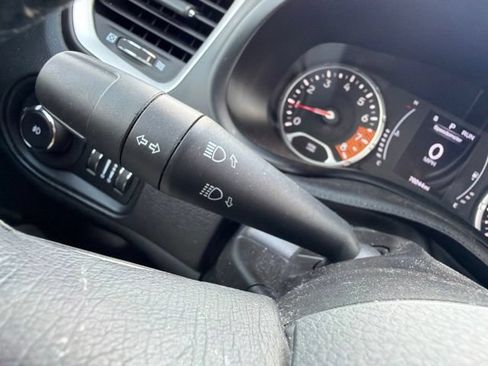 Used 2020 Jeep Renegade Latitude w/ Cold Weather Group AWD/4WD image 41