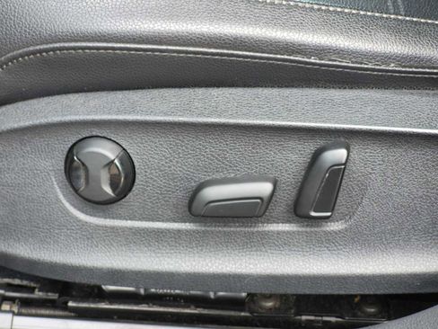 Used 2015 Volkswagen Passat TDI SE FWD image 14