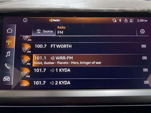 Used 2024 Audi Q4 e-tron Premium w/ Convenience Package image 45