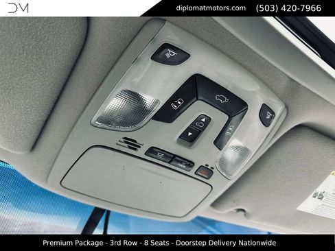 Used 2011 Toyota Sienna XLE w/ Premium Pkg FWD image 44