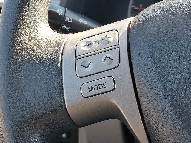 Used 2012 Toyota Corolla LE FWD image 19