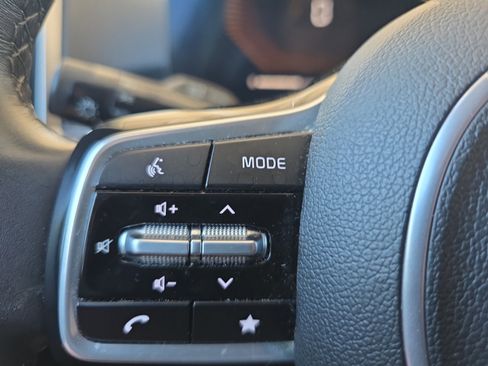 Certified 2024 Kia Sorento S FWD image 25
