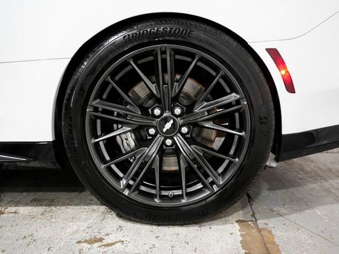 Used 2018 Chevrolet Camaro ZL1 RWD image 33