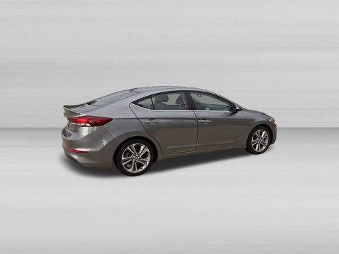 Used 2017 Hyundai Elantra Limited w/ Limited Ultimate Package 09 FWD image 4