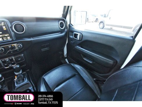 Used 2023 Jeep Wrangler Unlimited Sahara w/ Cold Weather Group image 11