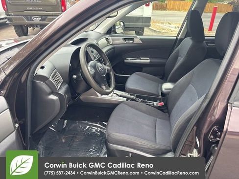 Used 2013 Subaru Forester 2.5X Premium w/ Popular Pkg 2 AWD/4WD image 10