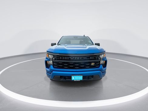 Used 2023 Chevrolet Silverado 1500 Custom image 3