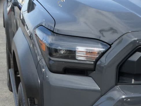 Used 2025 Toyota 4Runner SR5 image 5