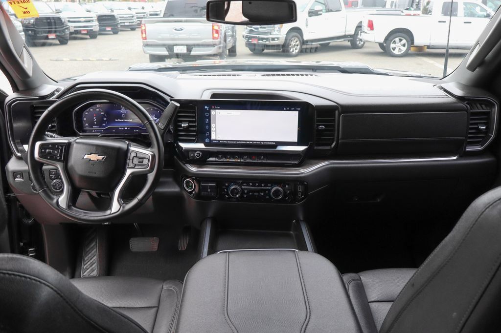 Used 2024 Chevrolet Silverado 3500 LTZ w/ LTZ Plus Package AWD/4WD image 30