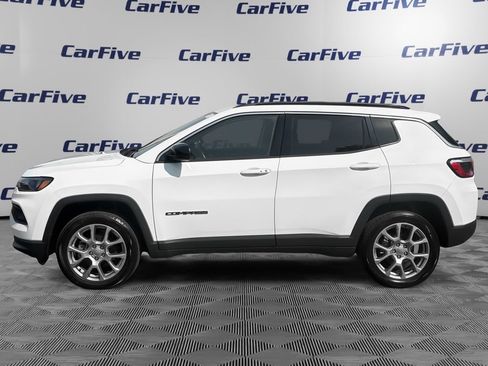 Used 2022 Jeep Compass Latitude AWD/4WD image 2
