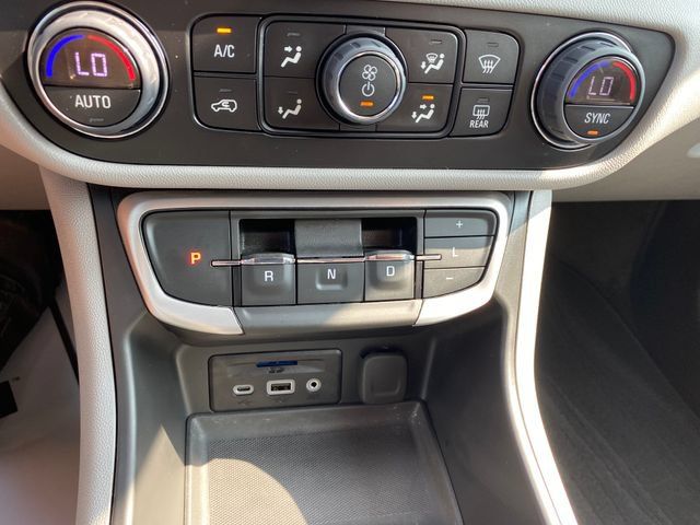 Used 2024 GMC Terrain SLT FWD image 21