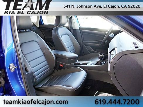 Used 2024 Volkswagen Jetta SE FWD image 12