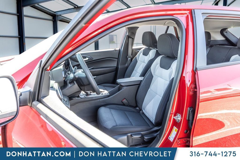 New 2026 Chevrolet Trax LS FWD image 15