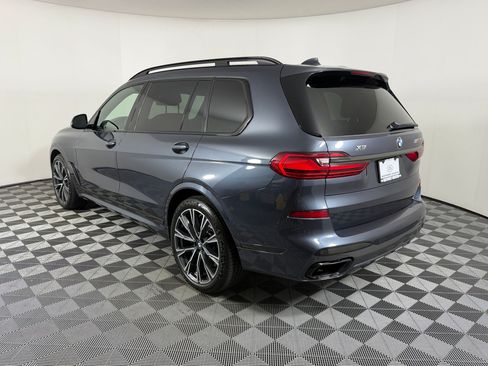 Used 2021 BMW X7 M50i w/ Dynamic Handling Package AWD/4WD image 3