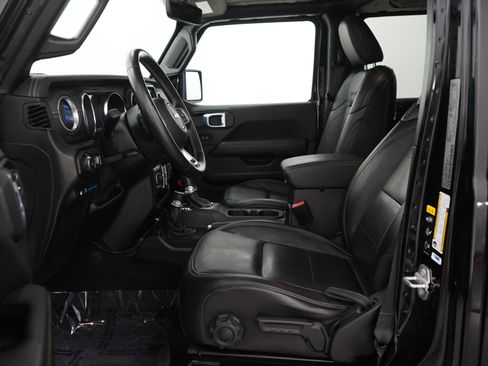 Used 2021 Jeep Wrangler Unlimited Sahara w/ Cold Weather Group image 18