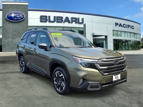 Certified 2025 Subaru Forester Limited AWD/4WD image 1