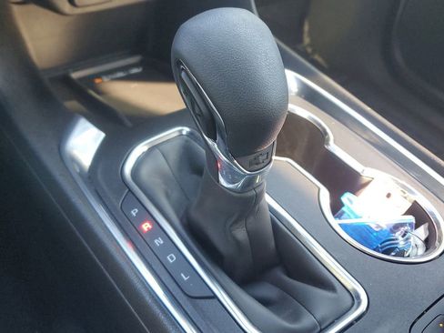 Used 2023 Chevrolet Traverse LT image 34