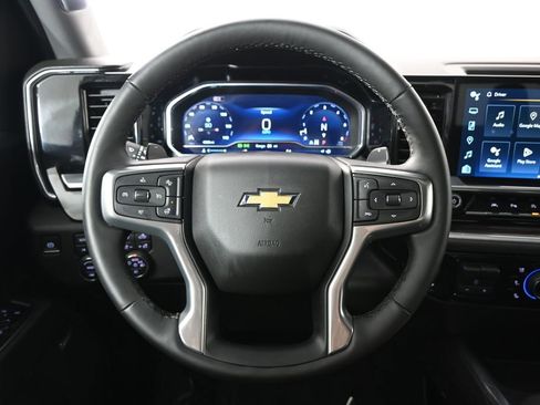 Used 2025 Chevrolet Silverado 1500 LTZ AWD/4WD image 35