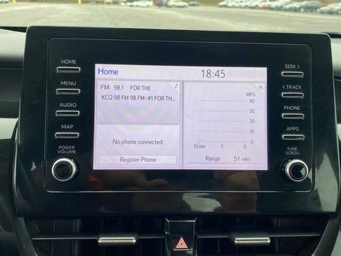 Used 2022 Toyota Camry SE image 11