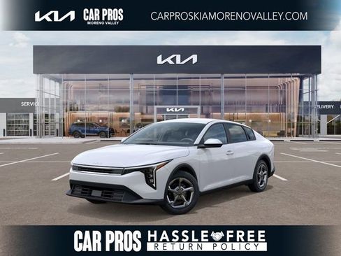 New 2026 Kia K4 LXS image 1