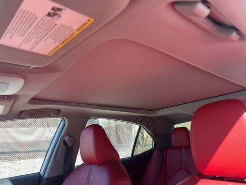 Used 2022 Toyota Camry XSE image 13