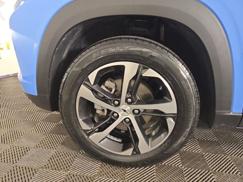 Certified 2024 Chevrolet Trax RS w/ Driver Confidence Package FWD image 32