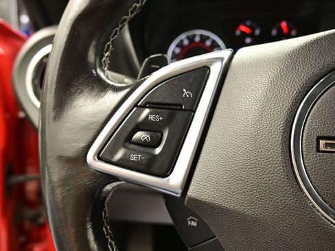 Used 2020 Chevrolet Camaro LT image 5