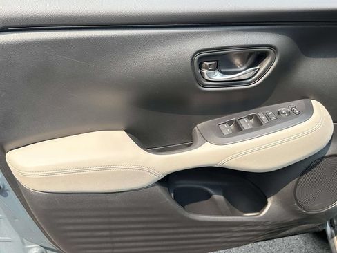 Used 2024 Honda HR-V LX image 14
