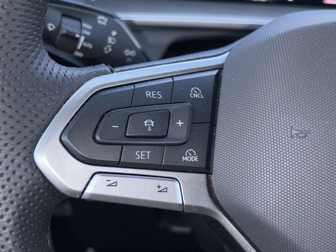 Certified 2026 Volkswagen Tiguan SE R-Line FWD image 25