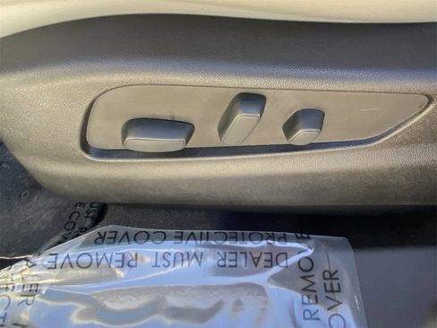 Certified 2023 Cadillac XT4 Premium Luxury image 21