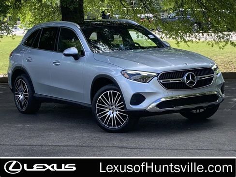 Used 2023 Mercedes-Benz GLC 300 image 1