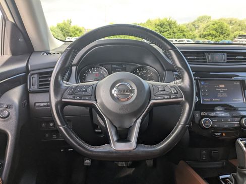 Used 2017 Nissan Rogue SL w/ SL Premium Package AWD/4WD image 16