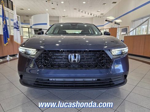Used 2024 Honda Accord EX image 2