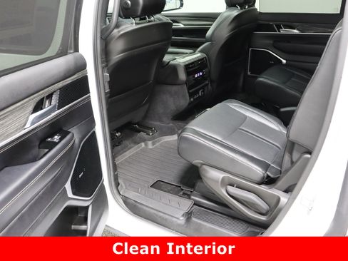 Used 2022 Jeep Wagoneer Series III w/ Premium Group I image 31