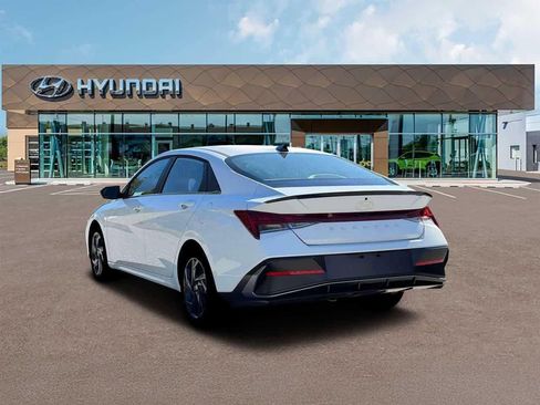 New 2026 Hyundai Elantra SEL Sport Premium image 5