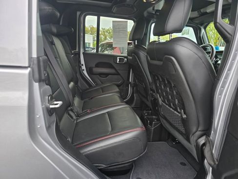 Used 2020 Jeep Gladiator Rubicon AWD/4WD image 14