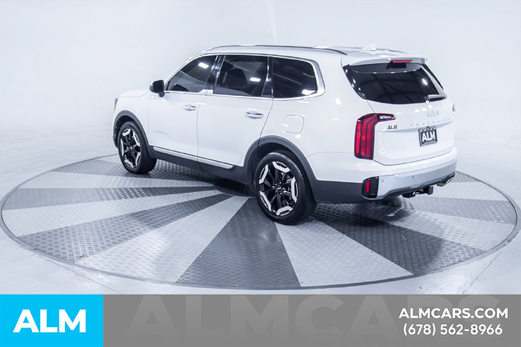 Used 2024 Kia Telluride S w/ S Sunroof Package FWD image 5