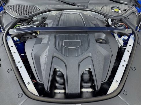 New 2025 Porsche Panamera image 32