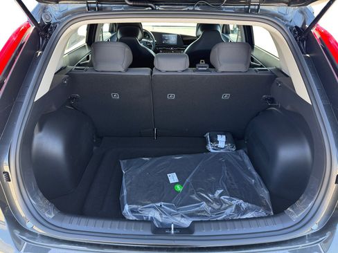New 2026 Kia Niro LX FWD image 17