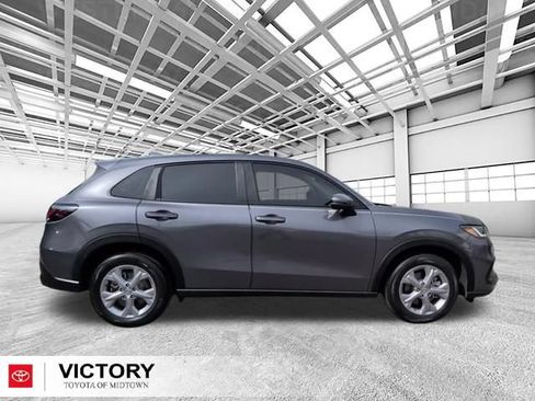 Used 2025 Honda HR-V LX image 2