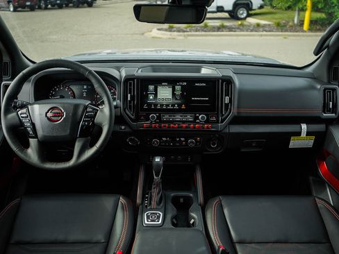 New 2026 Nissan Frontier PRO-4X w/ Pro Premium Package AWD/4WD image 12