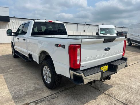 Used 2024 Ford F250 XLT AWD/4WD image 5