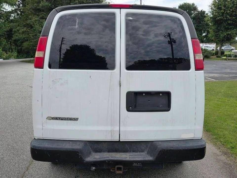 Used 2014 Chevrolet Express 3500 RWD image 8