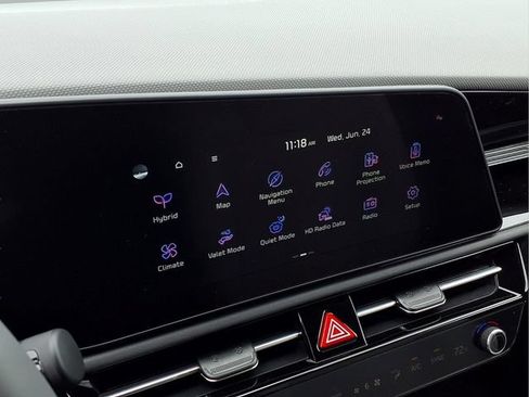 New 2026 Kia Niro EX FWD image 4