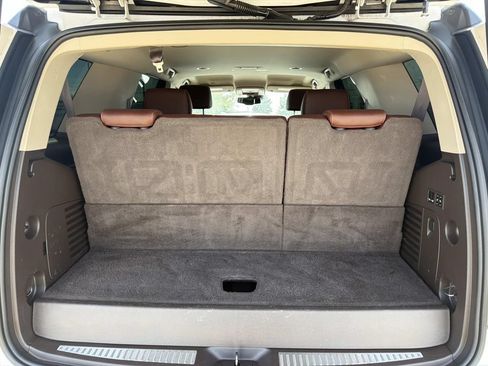 Used 2019 Chevrolet Tahoe Premier RWD image 11