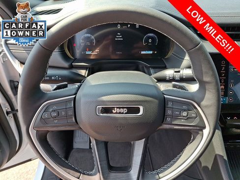 Used 2026 Jeep Grand Cherokee Altitude AWD/4WD image 19