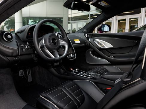 New 2027 McLaren GTS RWD image 49