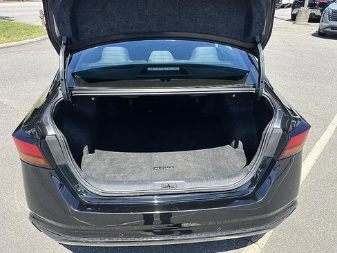 Certified 2024 Nissan Altima 2.5 SV FWD image 15