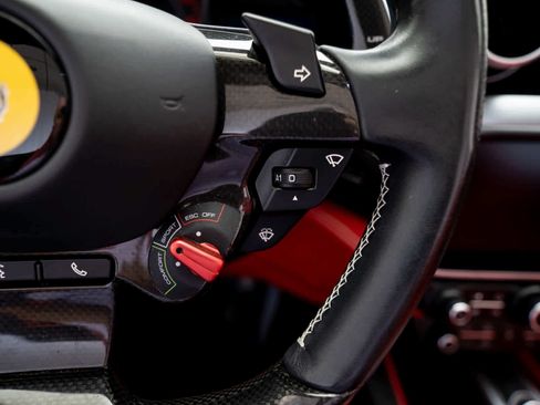 Used 2020 Ferrari Portofino RWD image 22